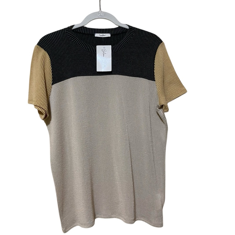 Tres Bien Ribbed Colorblock Top